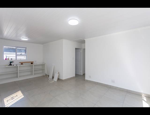3 BEDROOM FREEHOLD SOLD IN PAROW VALLEY